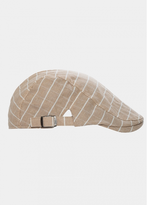 beige checkered cap 