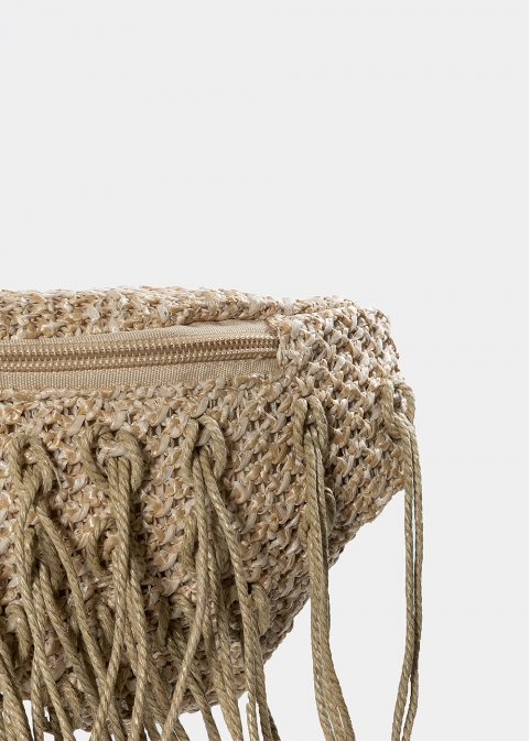 Straw belt bag with fringes in beige