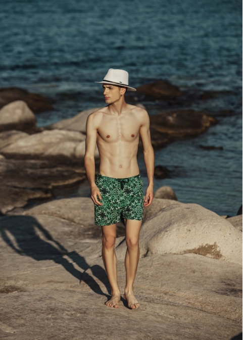 White Panama Style Hat w/ black leather belt