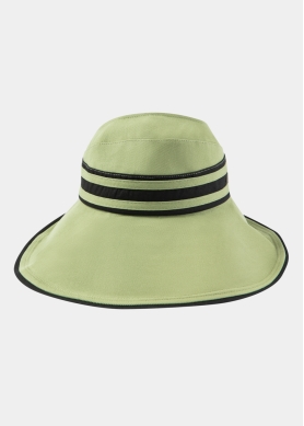 Half-Opened Cotton Hat in Olive