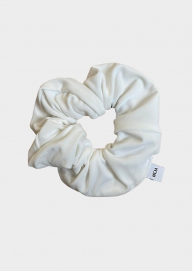 Shiny Scrunchie Cream