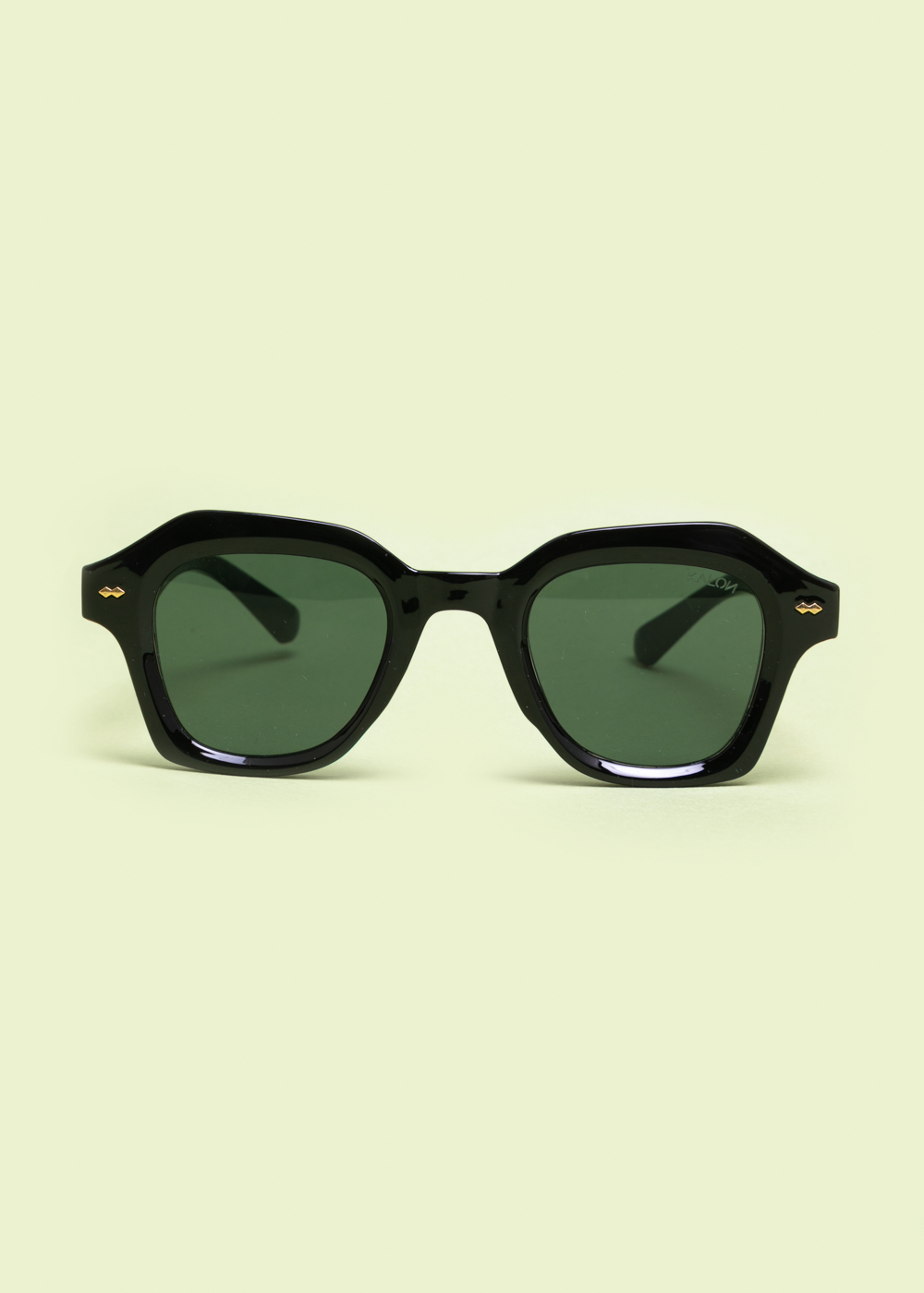 "Thalia" Black